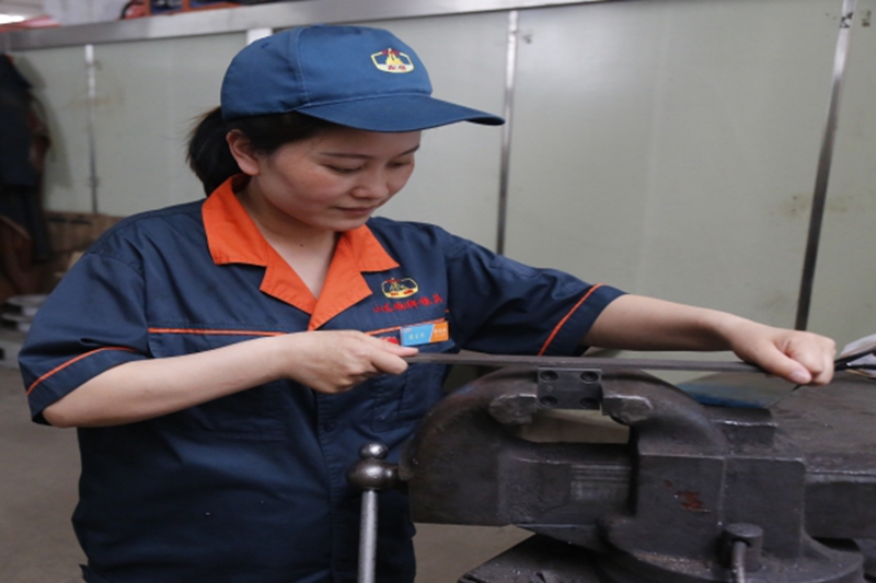 熱烈慶祝張微微、臧勝建榮獲“濟寧市技術能手”榮譽稱號