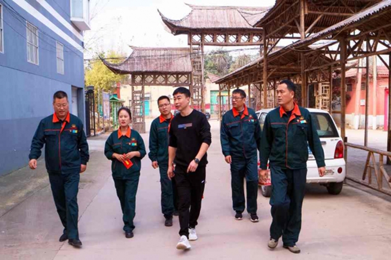 【百善孝為先 情暖重陽節】瑞祥模具開展“孝心基金”發放及部分職工家庭慰問走訪活動